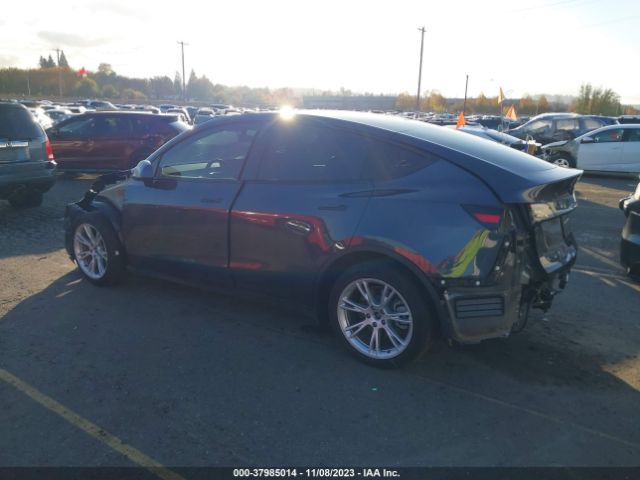 Photo 2 VIN: 7SAYGAEE0PF595505 - TESLA MODEL Y 