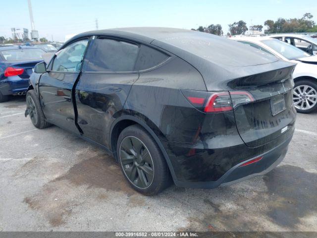 Photo 2 VIN: 7SAYGAEE0PF618667 - TESLA MODEL Y 