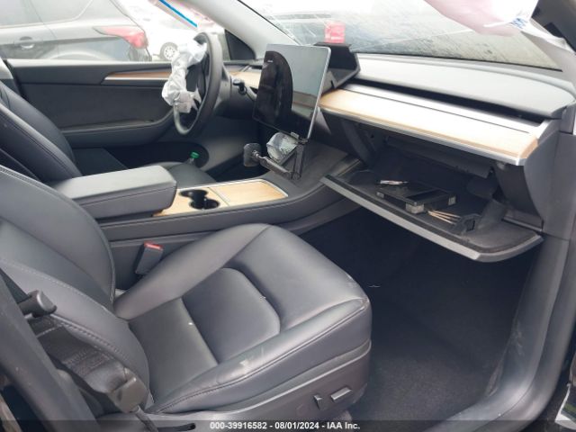 Photo 4 VIN: 7SAYGAEE0PF618667 - TESLA MODEL Y 