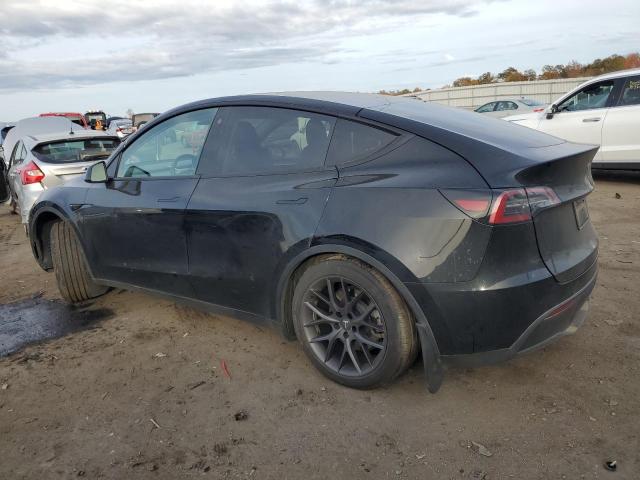 Photo 1 VIN: 7SAYGAEE0PF619365 - TESLA MODEL Y 