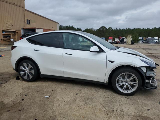 Photo 3 VIN: 7SAYGAEE0PF704030 - TESLA MODEL Y 