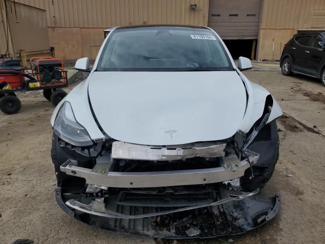 Photo 4 VIN: 7SAYGAEE0PF704030 - TESLA MODEL Y 