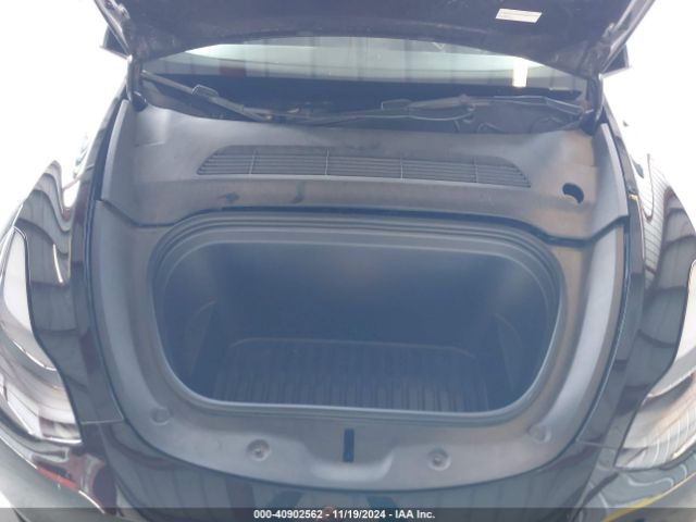 Photo 9 VIN: 7SAYGAEE0PF741157 - TESLA MODEL Y 