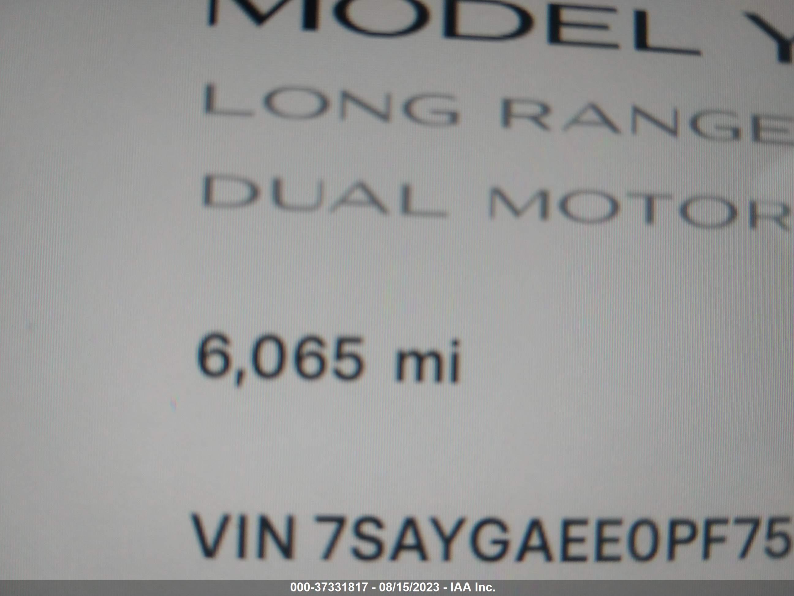 Photo 13 VIN: 7SAYGAEE0PF756676 - TESLA MODEL Y 