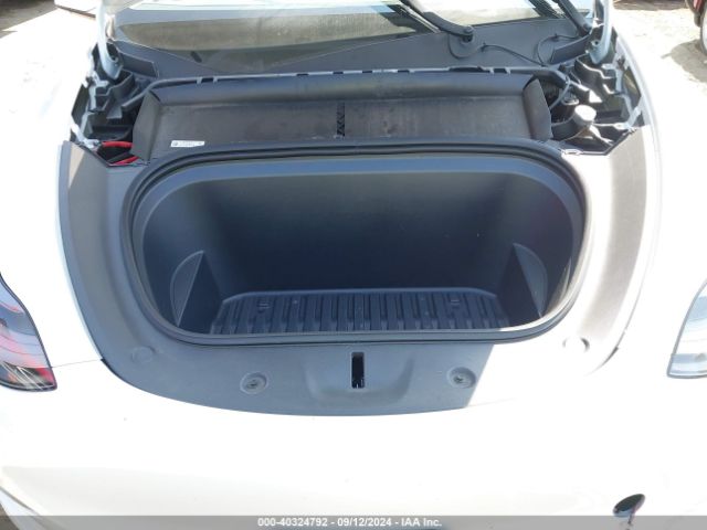 Photo 9 VIN: 7SAYGAEE0PF794358 - TESLA MODEL Y 