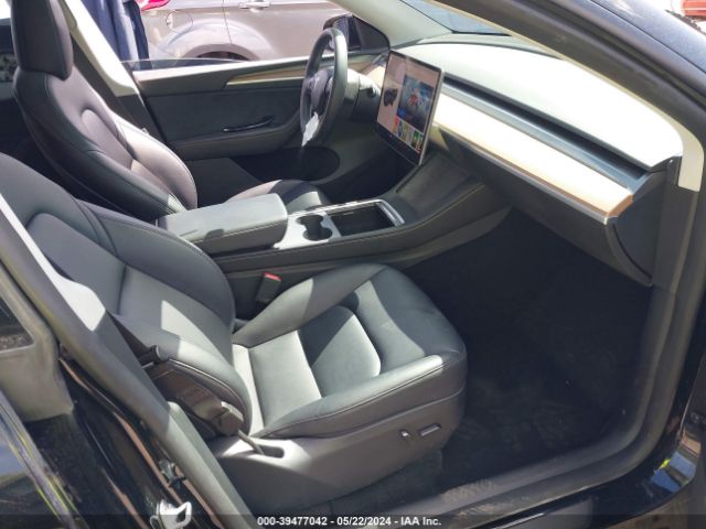 Photo 4 VIN: 7SAYGAEE0PF848032 - TESLA MODEL Y 