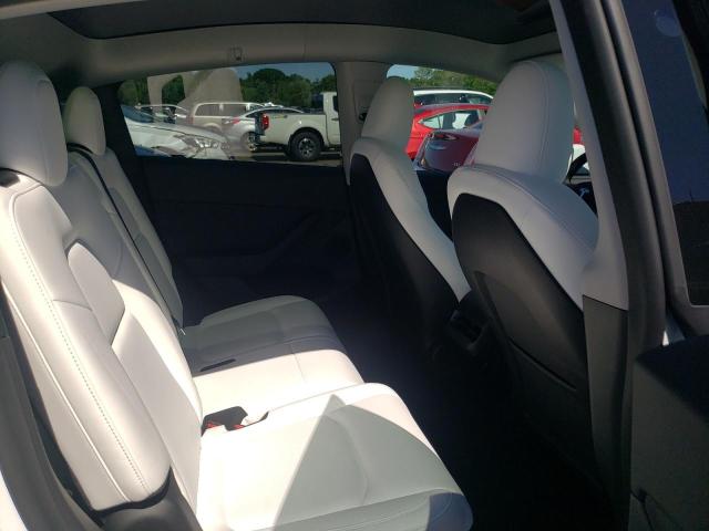 Photo 9 VIN: 7SAYGAEE0RF102554 - TESLA MODEL Y 