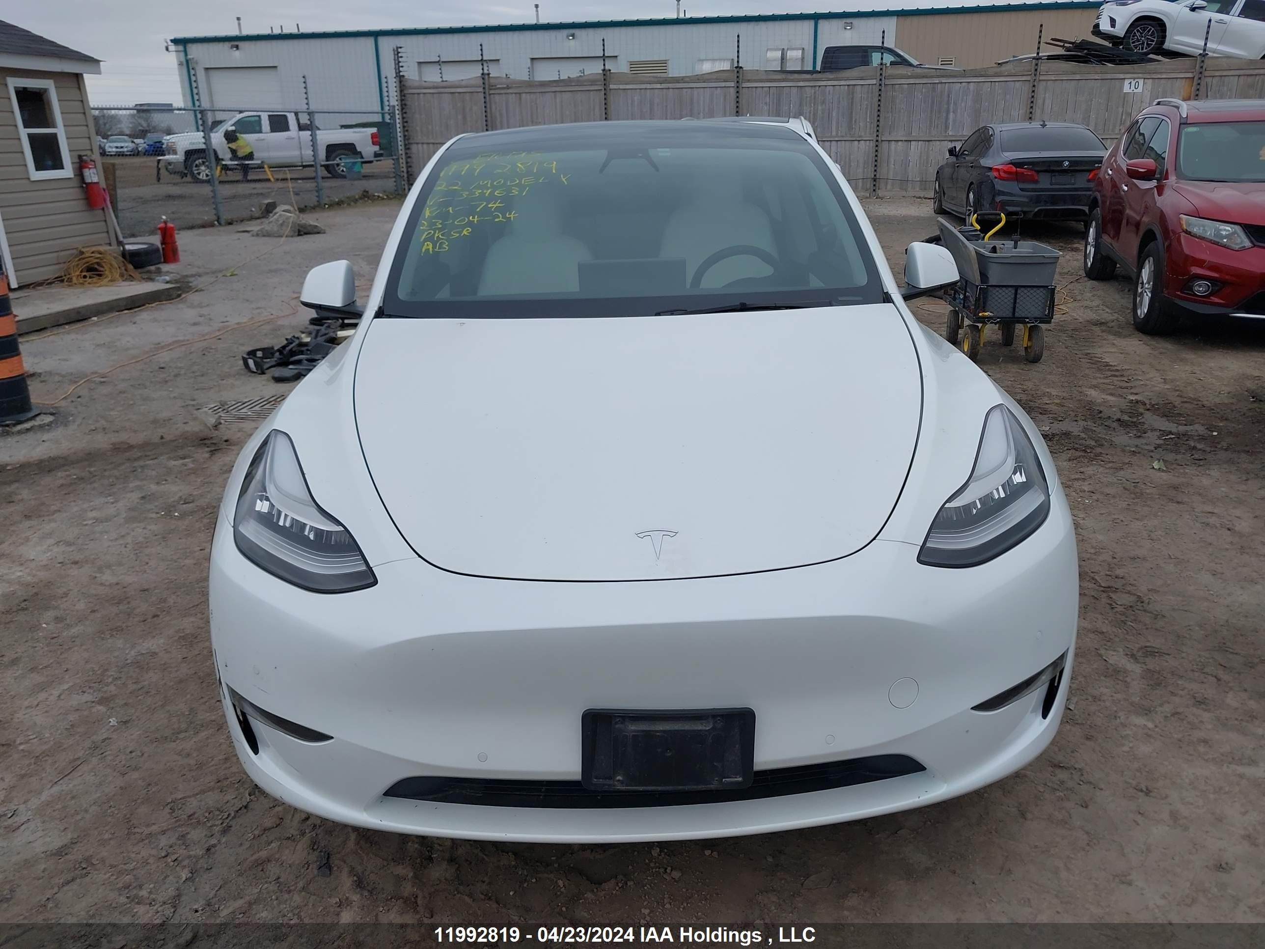 Photo 12 VIN: 7SAYGAEE1NF339631 - TESLA MODEL Y 