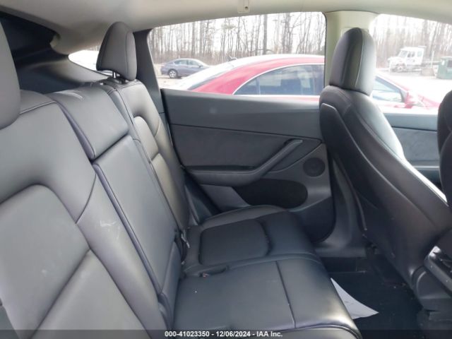 Photo 7 VIN: 7SAYGAEE1PF584061 - TESLA MODEL Y 