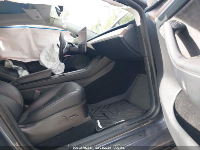 Photo 4 VIN: 7SAYGAEE1PF620377 - TESLA MODEL Y 