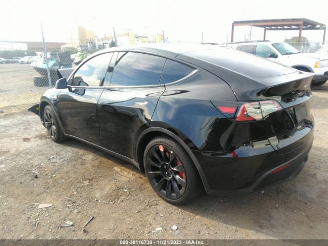 Photo 2 VIN: 7SAYGAEE1PF743337 - TESLA MODEL Y 