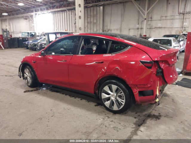 Photo 2 VIN: 7SAYGAEE1PF799360 - TESLA MODEL Y 