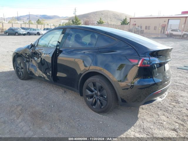 Photo 2 VIN: 7SAYGAEE1RF113790 - TESLA MODEL Y 