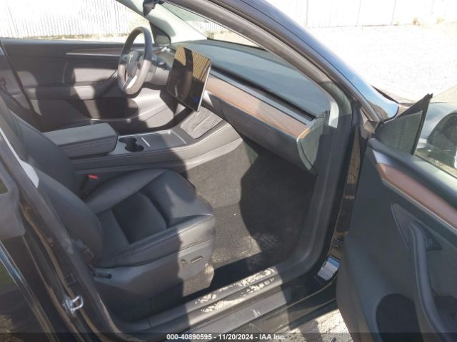 Photo 4 VIN: 7SAYGAEE1RF113790 - TESLA MODEL Y 