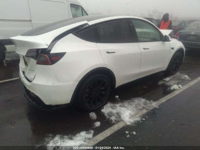 Photo 3 VIN: 7SAYGAEE2NF367082 - TESLA MODEL Y 