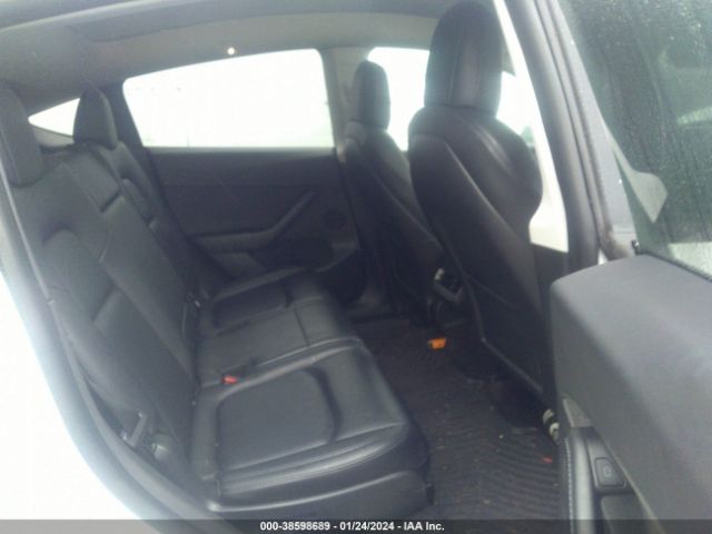 Photo 7 VIN: 7SAYGAEE2NF367082 - TESLA MODEL Y 