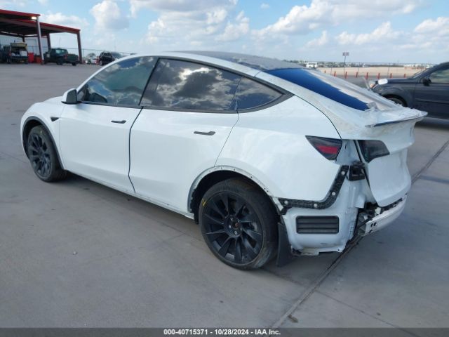 Photo 2 VIN: 7SAYGAEE2NF514873 - TESLA MODEL Y 