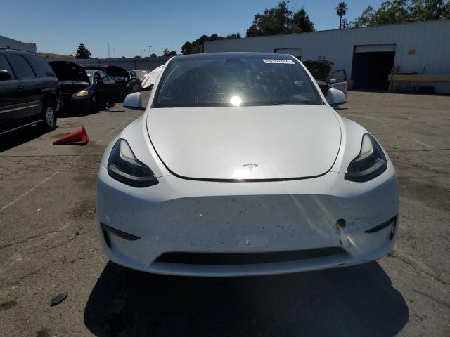 Photo 4 VIN: 7SAYGAEE2NF556296 - TESLA MODEL Y 