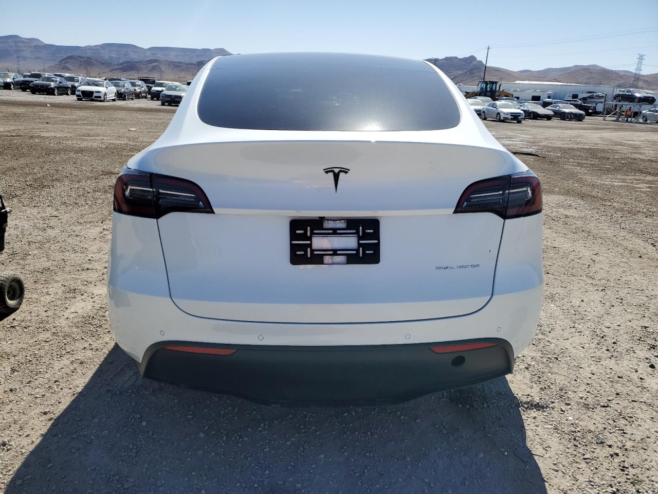 Photo 5 VIN: 7SAYGAEE2NF556539 - TESLA MODEL Y 