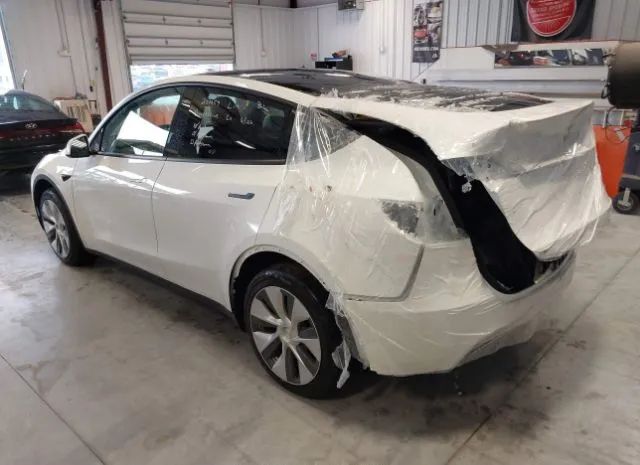 Photo 2 VIN: 7SAYGAEE2PF598163 - TESLA MODEL Y 