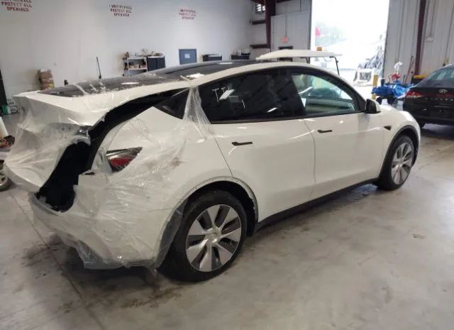 Photo 3 VIN: 7SAYGAEE2PF598163 - TESLA MODEL Y 