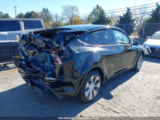 Photo 3 VIN: 7SAYGAEE2PF612921 - TESLA MODEL Y 