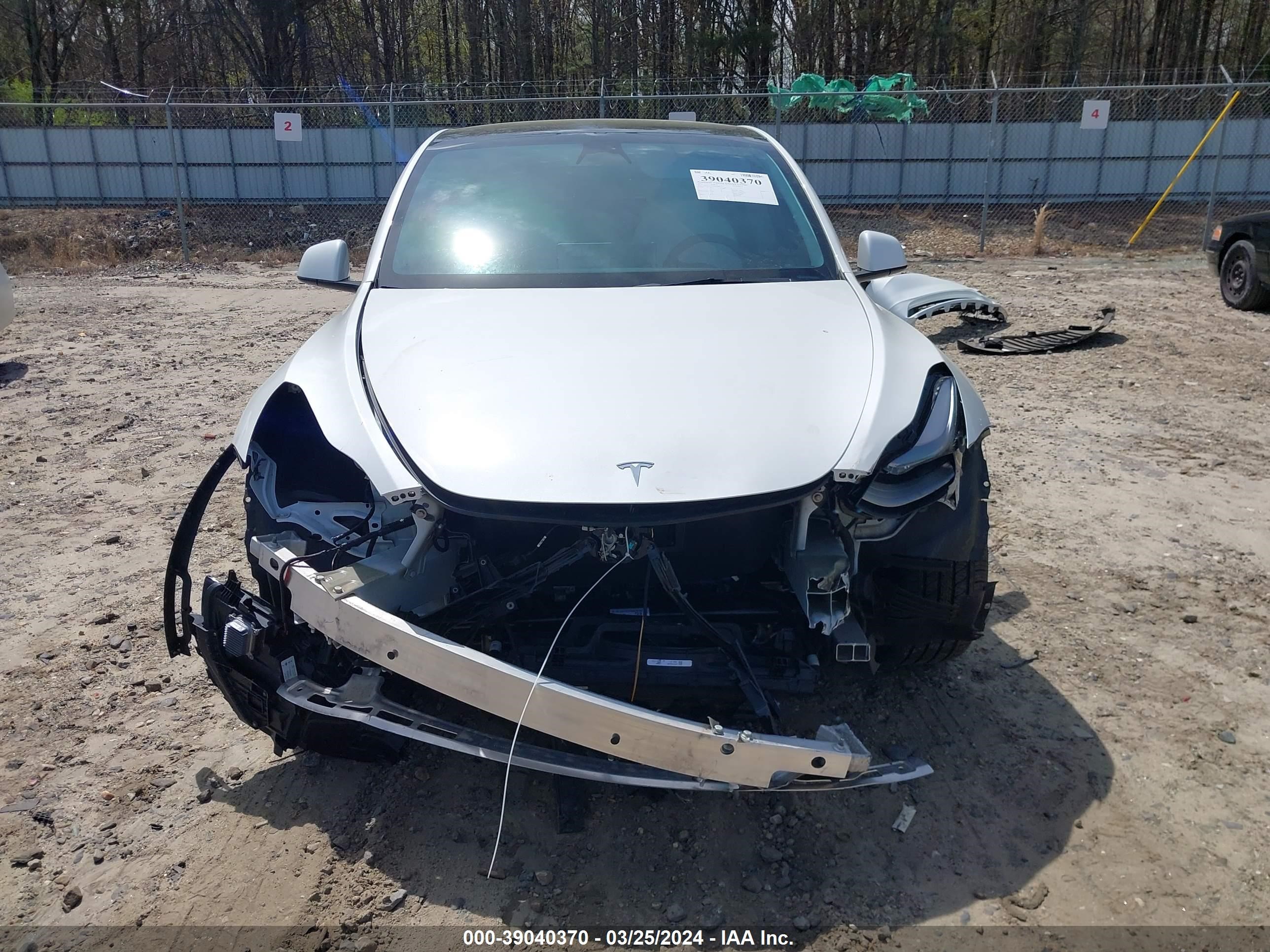 Photo 12 VIN: 7SAYGAEE2PF660094 - TESLA MODEL Y 