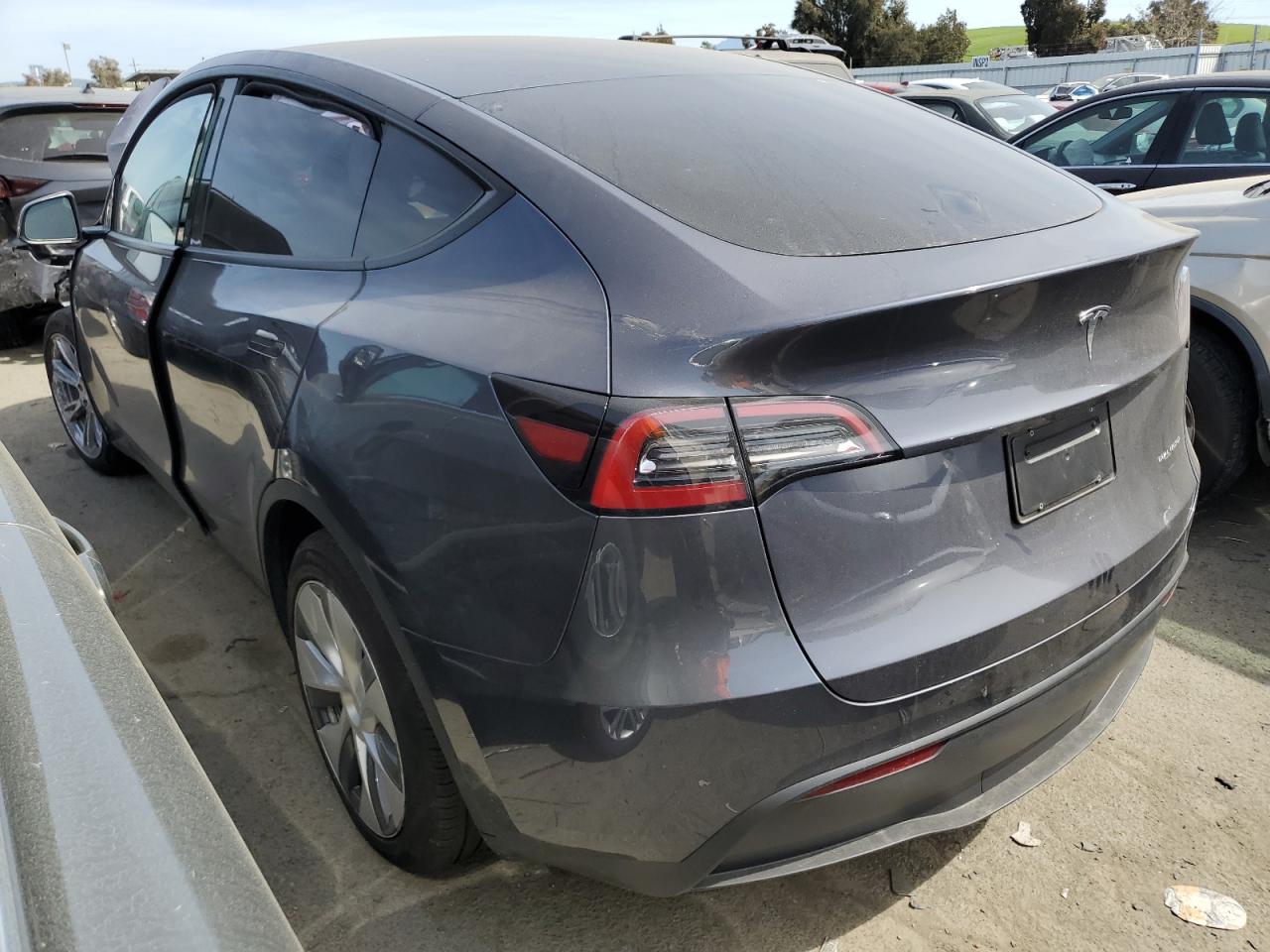 Photo 1 VIN: 7SAYGAEE2PF896731 - TESLA MODEL Y 