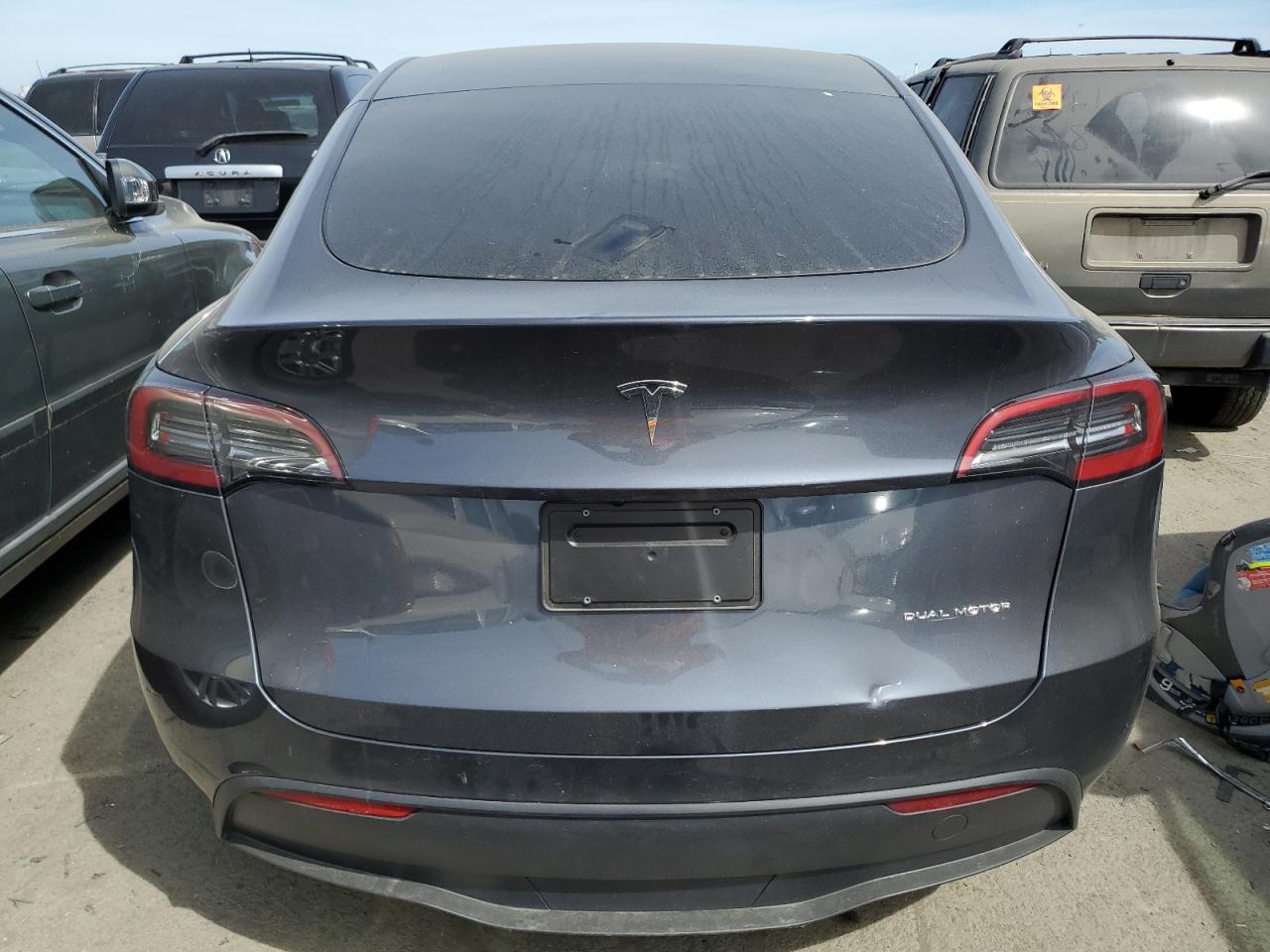 Photo 5 VIN: 7SAYGAEE2PF896731 - TESLA MODEL Y 