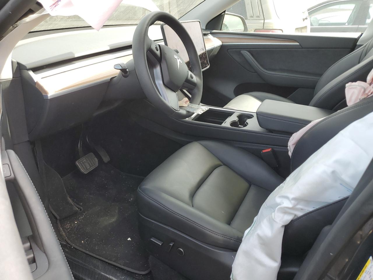 Photo 6 VIN: 7SAYGAEE2PF896731 - TESLA MODEL Y 