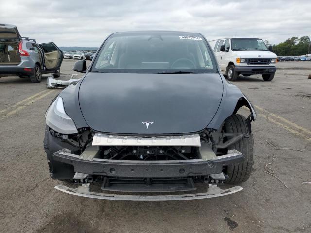 Photo 4 VIN: 7SAYGAEE2PF932997 - TESLA MODEL Y 