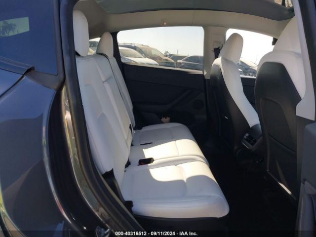 Photo 7 VIN: 7SAYGAEE2PF978359 - TESLA MODEL Y 