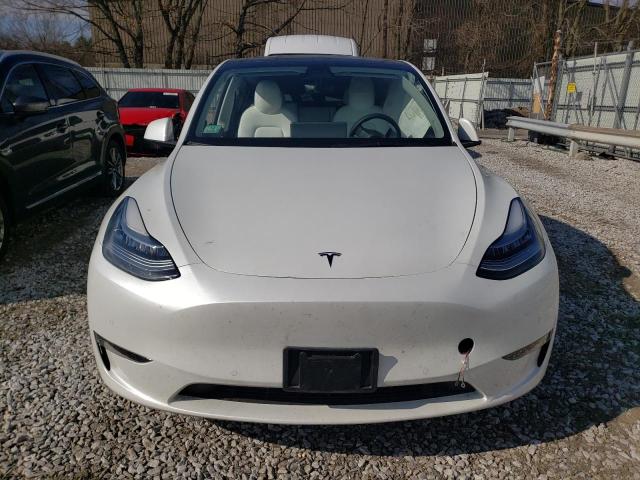 Photo 4 VIN: 7SAYGAEE3NF325827 - TESLA MODEL Y 