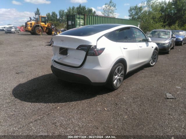 Photo 3 VIN: 7SAYGAEE3NF381136 - TESLA MODEL Y 