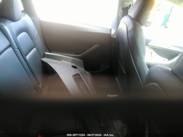 Photo 7 VIN: 7SAYGAEE3NF381136 - TESLA MODEL Y 