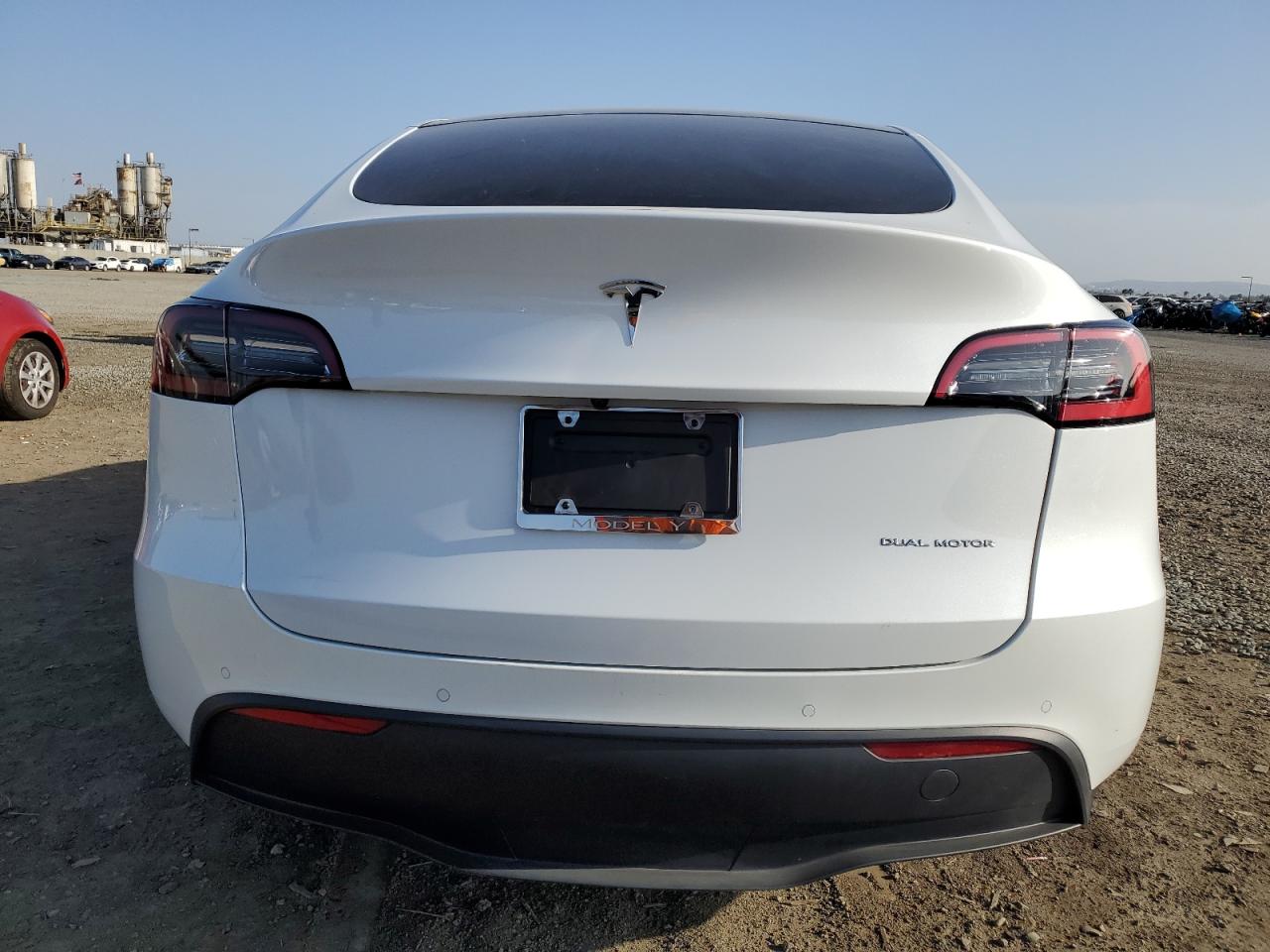 Photo 5 VIN: 7SAYGAEE3NF405225 - TESLA MODEL Y 