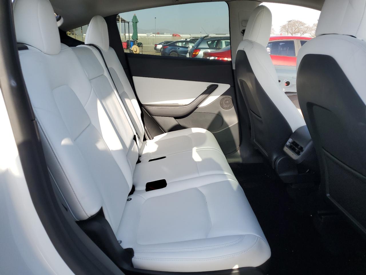 Photo 9 VIN: 7SAYGAEE3NF405225 - TESLA MODEL Y 