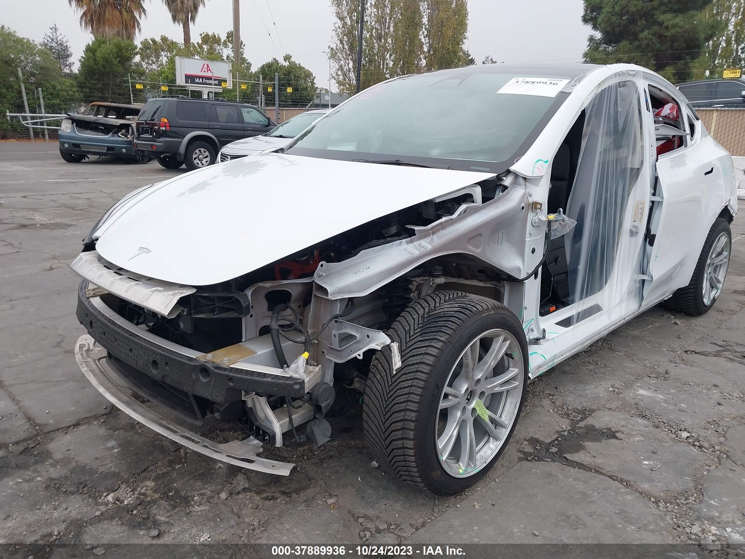 Photo 5 VIN: 7SAYGAEE3NF420730 - TESLA MODEL Y 