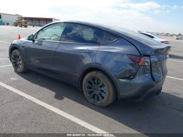 Photo 2 VIN: 7SAYGAEE3PF741833 - TESLA MODEL Y 