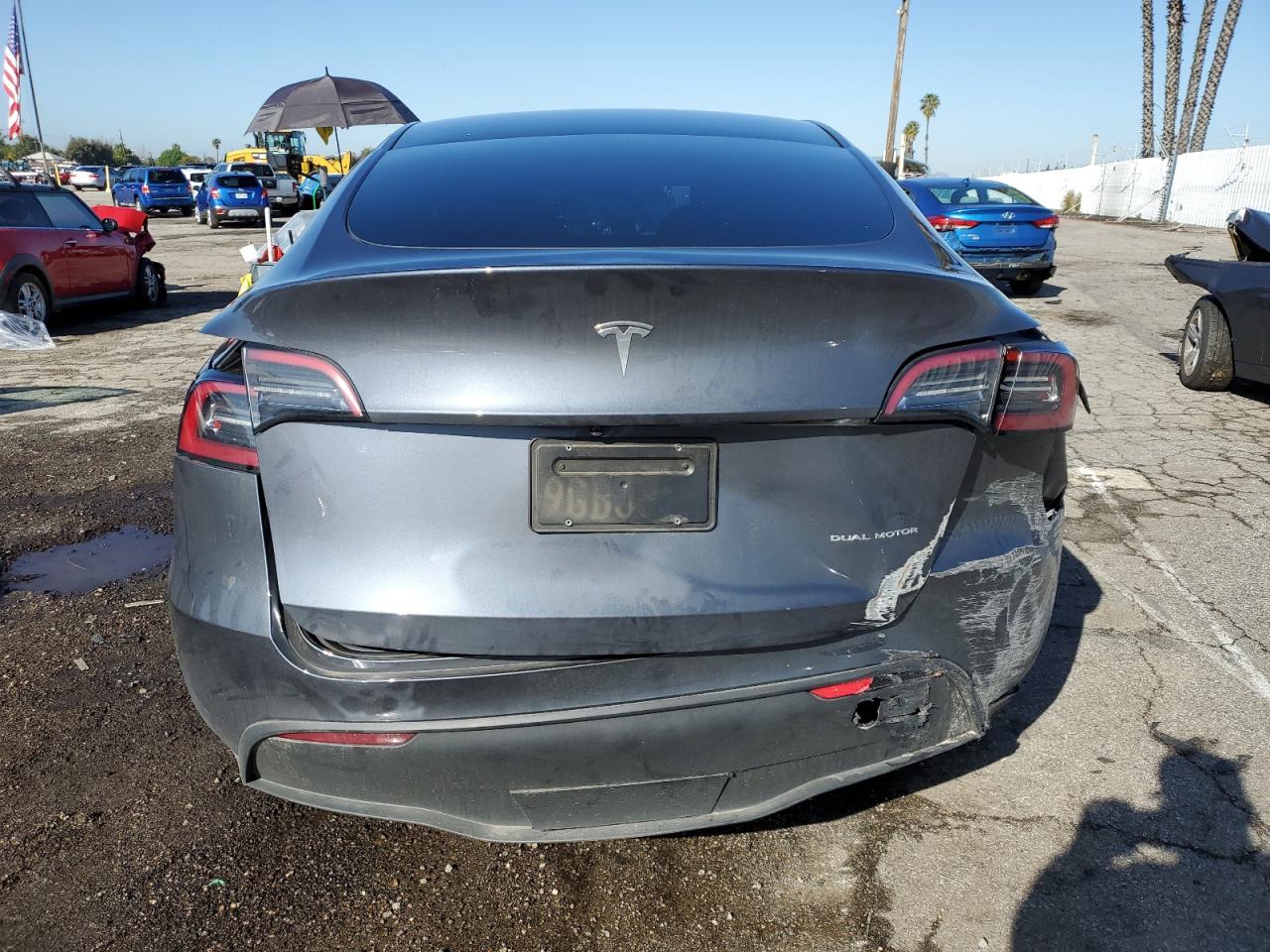 Photo 5 VIN: 7SAYGAEE3PF752833 - TESLA MODEL Y 