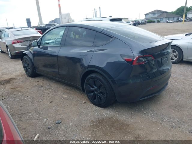 Photo 2 VIN: 7SAYGAEE3RF103780 - TESLA MODEL Y 