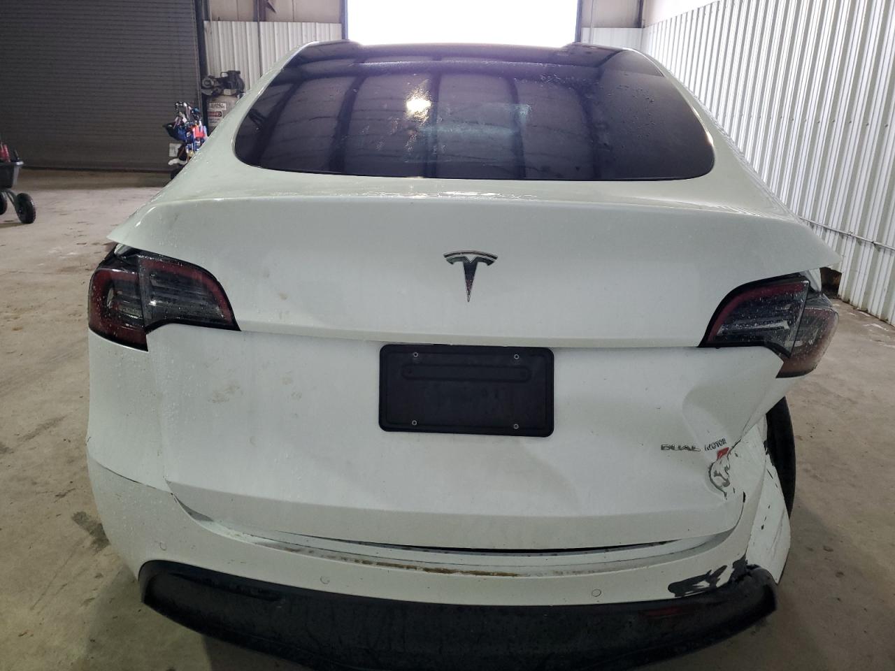 Photo 5 VIN: 7SAYGAEE4NF518861 - TESLA MODEL Y 