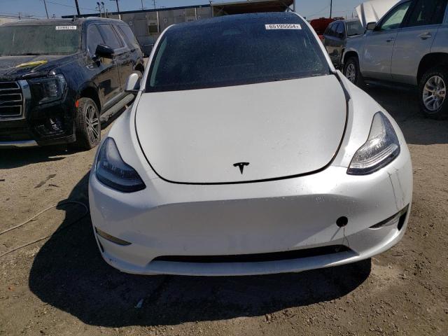 Photo 4 VIN: 7SAYGAEE4PF586922 - TESLA MODEL Y 