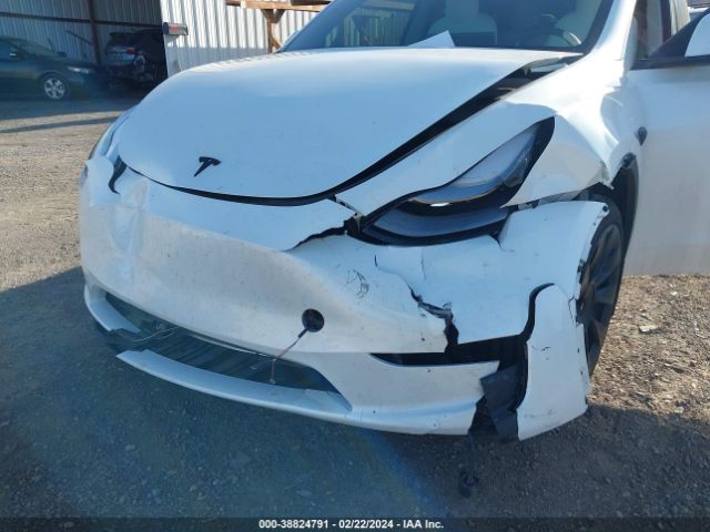 Photo 5 VIN: 7SAYGAEE4PF640364 - TESLA MODEL Y 