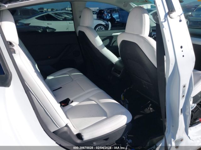 Photo 7 VIN: 7SAYGAEE4PF689841 - TESLA MODEL Y 