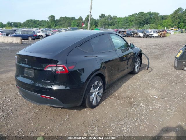 Photo 3 VIN: 7SAYGAEE4RF006104 - TESLA MODEL Y 