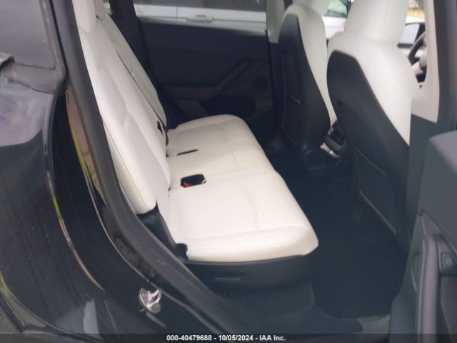 Photo 7 VIN: 7SAYGAEE4RF037143 - TESLA MODEL Y 