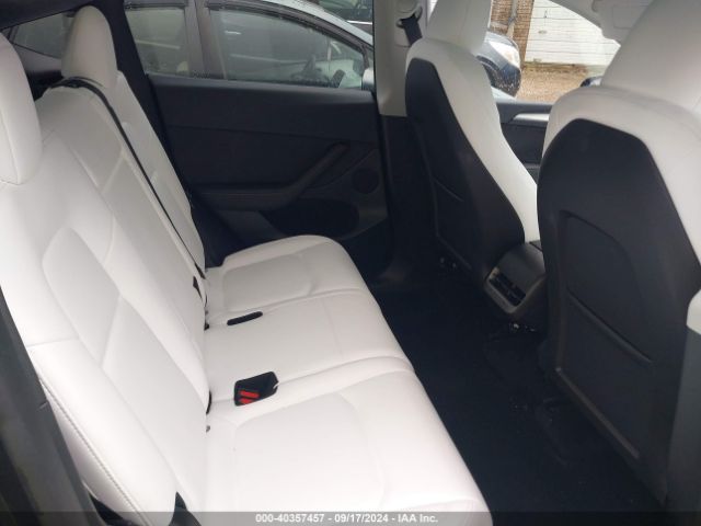 Photo 7 VIN: 7SAYGAEE4RF157380 - TESLA MODEL Y 