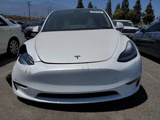 Photo 4 VIN: 7SAYGAEE5NF310410 - TESLA MODEL Y 