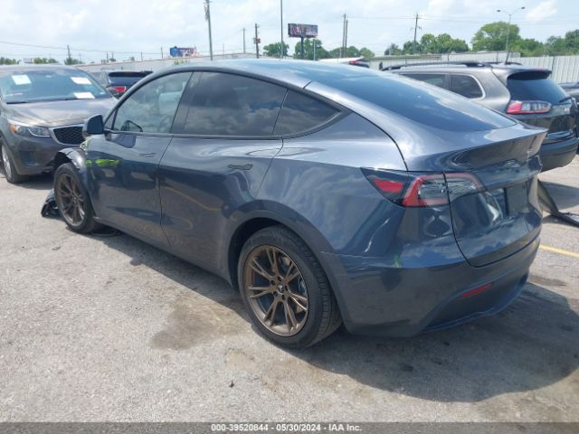 Photo 2 VIN: 7SAYGAEE5NF413892 - TESLA MODEL Y 